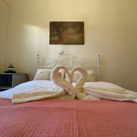 Vandrerhjem Hostl - Beds & - The Paphos, Old Town Paphos