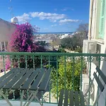 Hostl - Beds & - The Paphos, Old Town Paphos