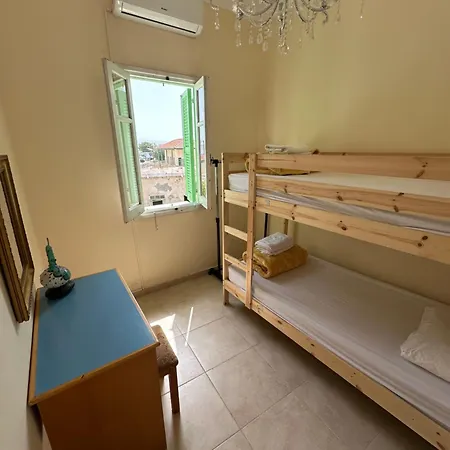 Hostl - Beds & - The Paphos, Old Town *