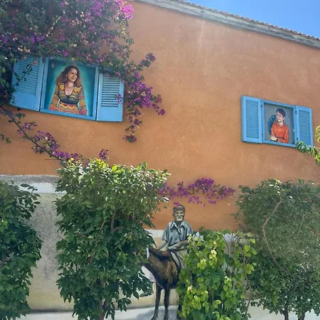 Hostl - Beds & - The Paphos, Old Town * بافوس