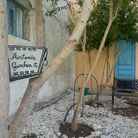 Hostl - Beds & - The Paphos, Old Town * بافوس