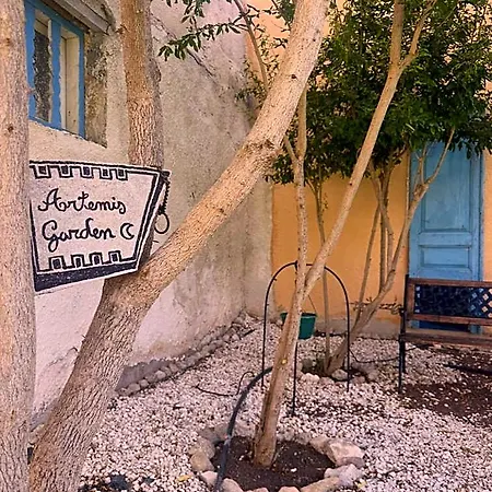 Hostl - Beds & - The Paphos, Old Town * Paphos