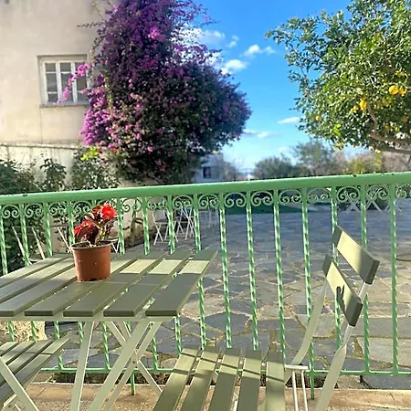 Hostl - Beds & - The Paphos, Old Town Paphos