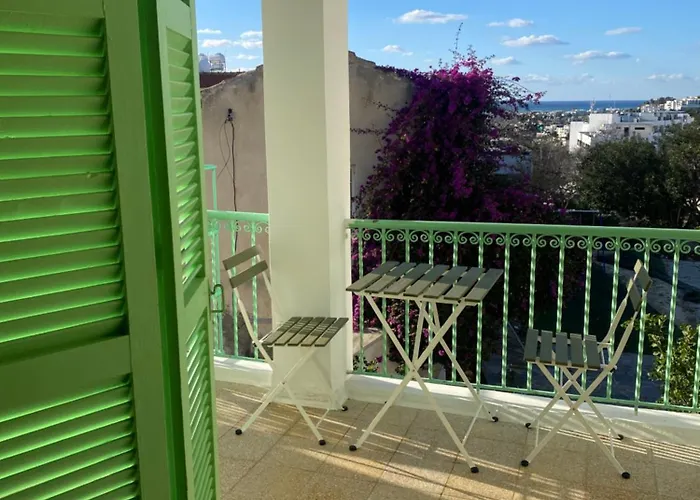 Hostl - Beds & - The Paphos, Old Town