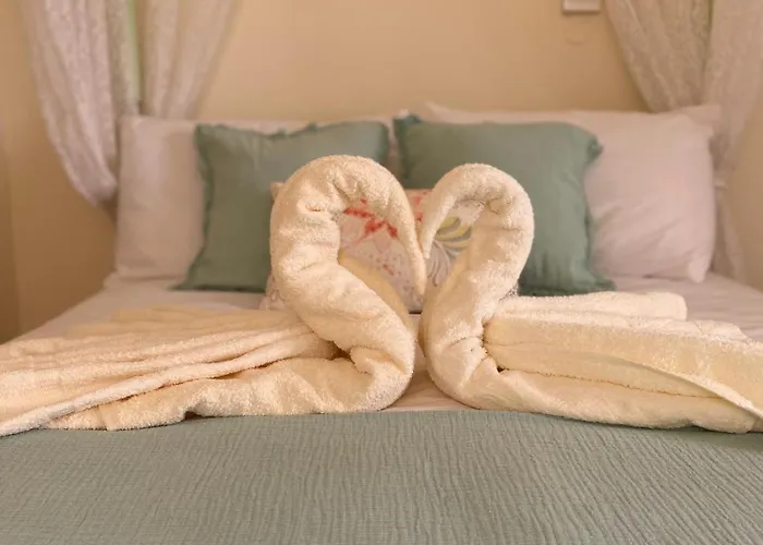 Hostal Hostl - Beds & - The Paphos, Old Town