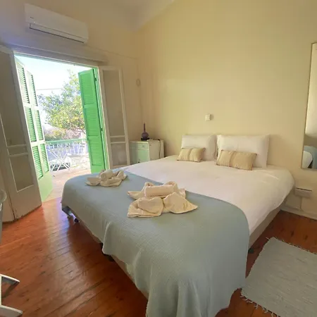 Hostal Hostl - Beds & - The Paphos, Old Town Paphos