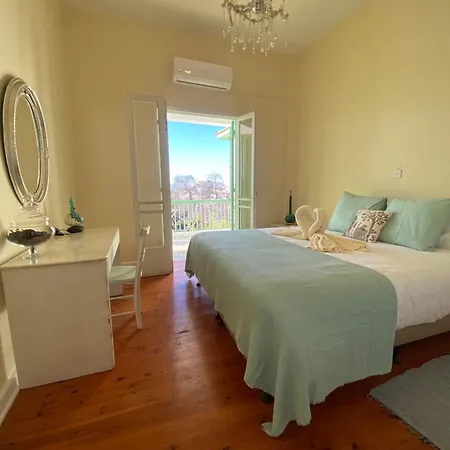 Hostl - Beds & - The Paphos, Old Town Hostal *