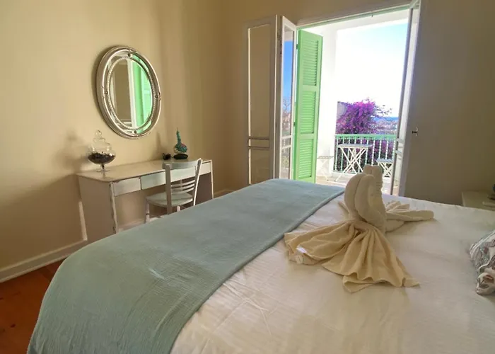 Hostl - Beds & - The Paphos, Old Town Hostel Pafos